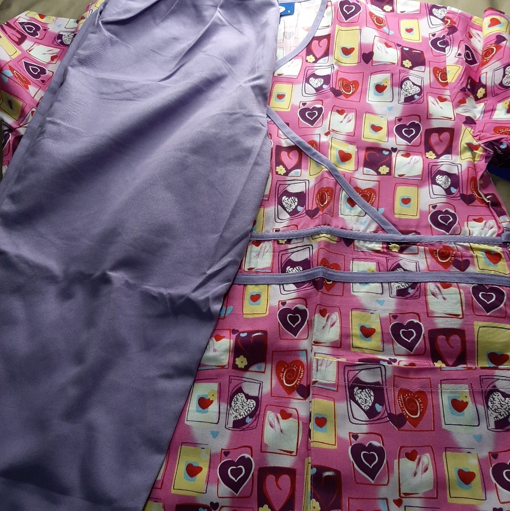 Scrub set
